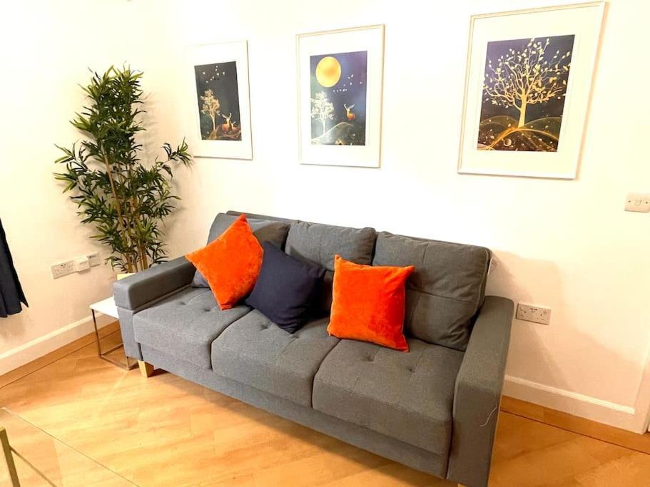 The Woodlands, Shortstay, Ideal For Families, Relocation, Contractors, Travel Stay Horley Exteriör bild