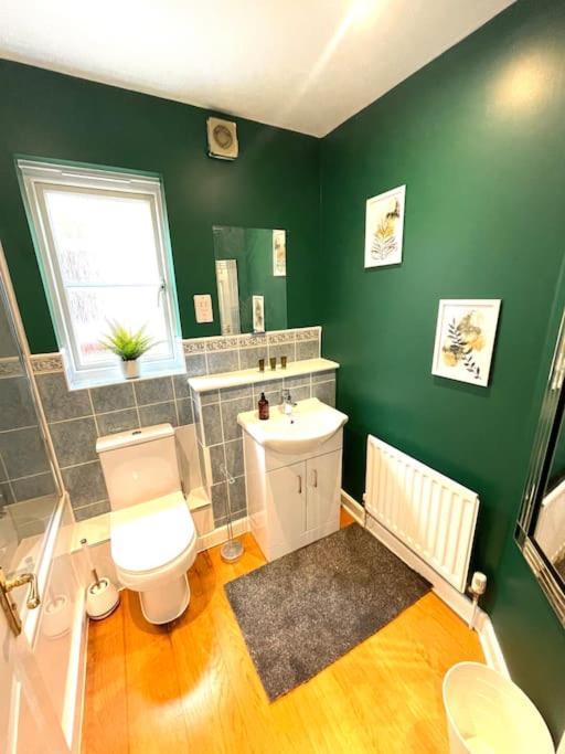 The Woodlands, Shortstay, Ideal For Families, Relocation, Contractors, Travel Stay Horley Exteriör bild