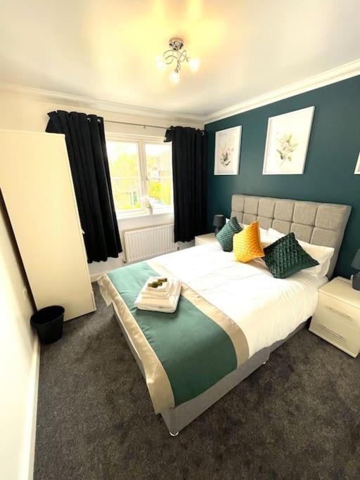 The Woodlands, Shortstay, Ideal For Families, Relocation, Contractors, Travel Stay Horley Exteriör bild