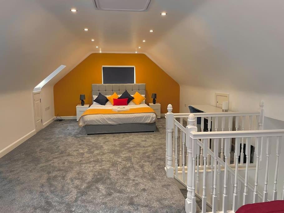 The Woodlands, Shortstay, Ideal For Families, Relocation, Contractors, Travel Stay Horley Exteriör bild