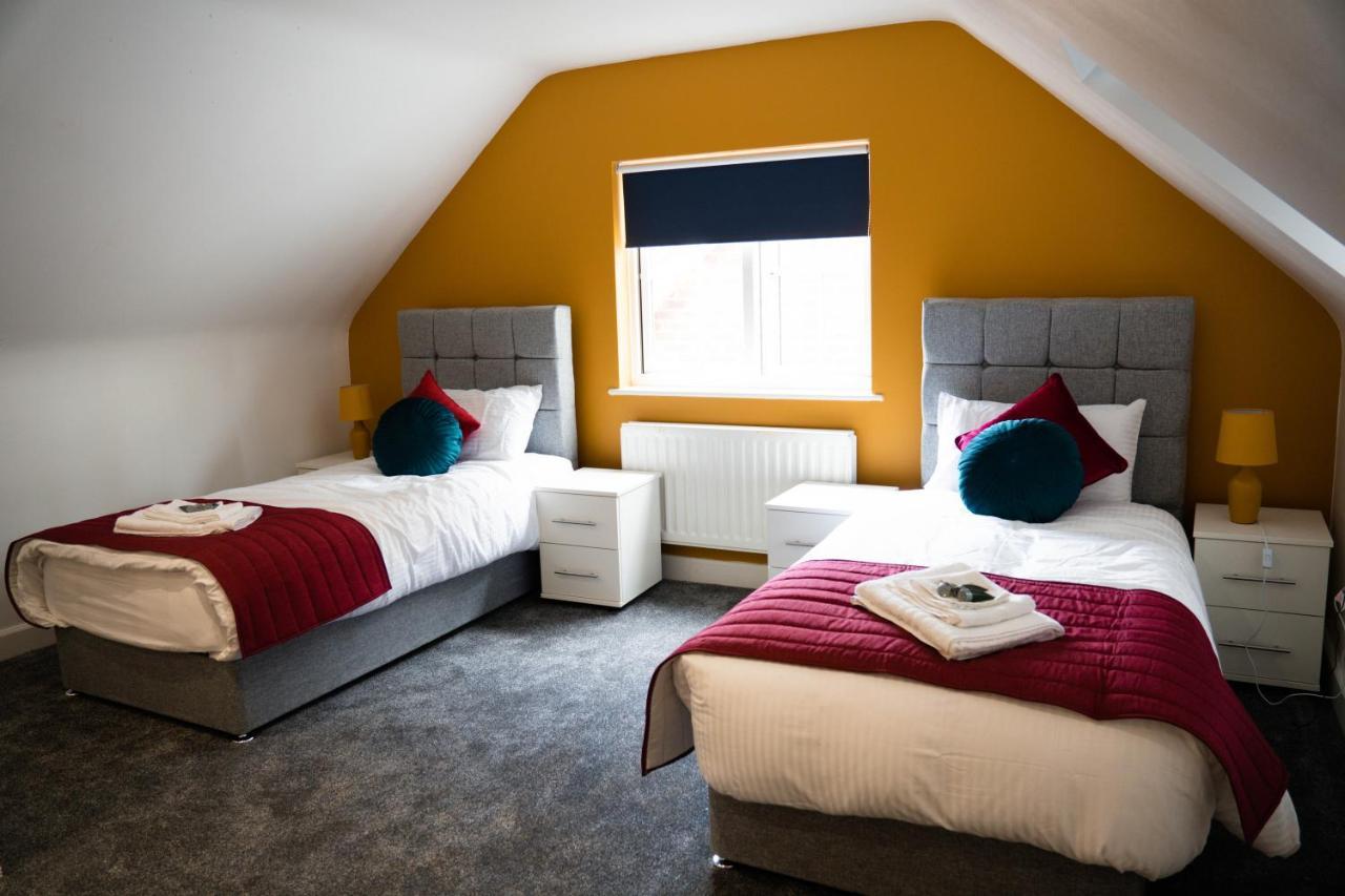 The Woodlands, Shortstay, Ideal For Families, Relocation, Contractors, Travel Stay Horley Exteriör bild